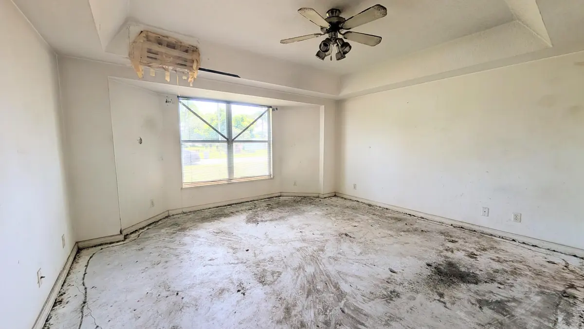PXL_20260820_154632610.MP~2 at 2501 Iroquois Avenue, Fort Pierce
