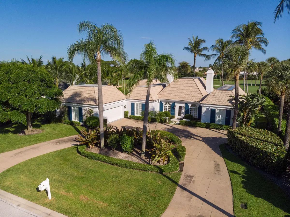 losttree-8 at 971 LAKE HOUSE Drive, North Palm Beach