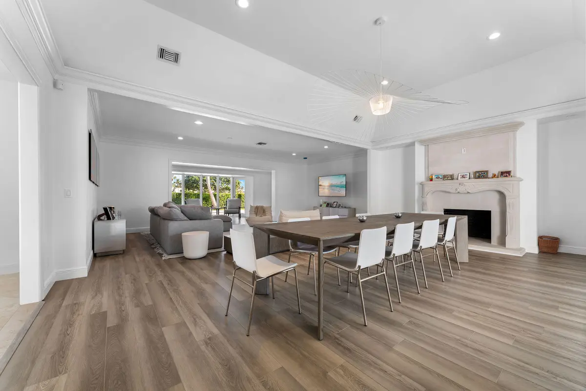 losttree-14 at 971 LAKE HOUSE Drive, North Palm Beach