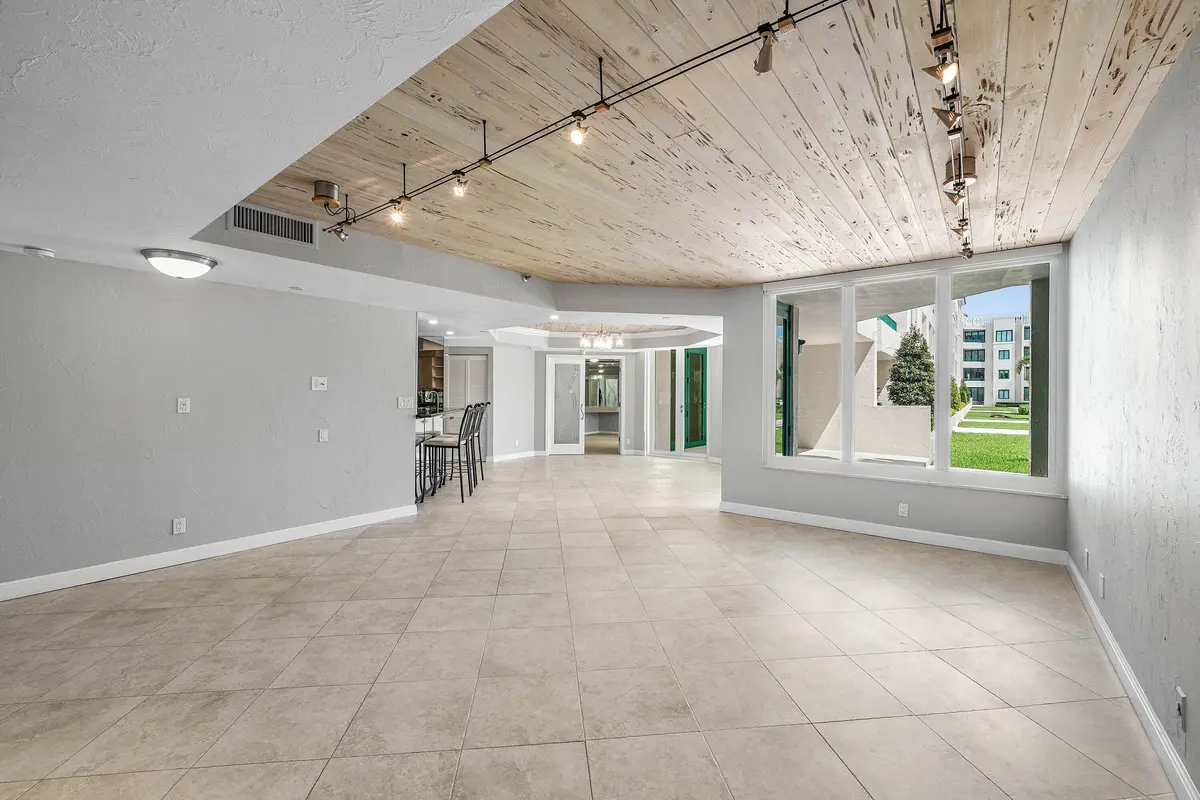 005-120Southeast5thAvenue-223-BocaRaton- at 120 SE 5th Avenue 223, Boca Raton