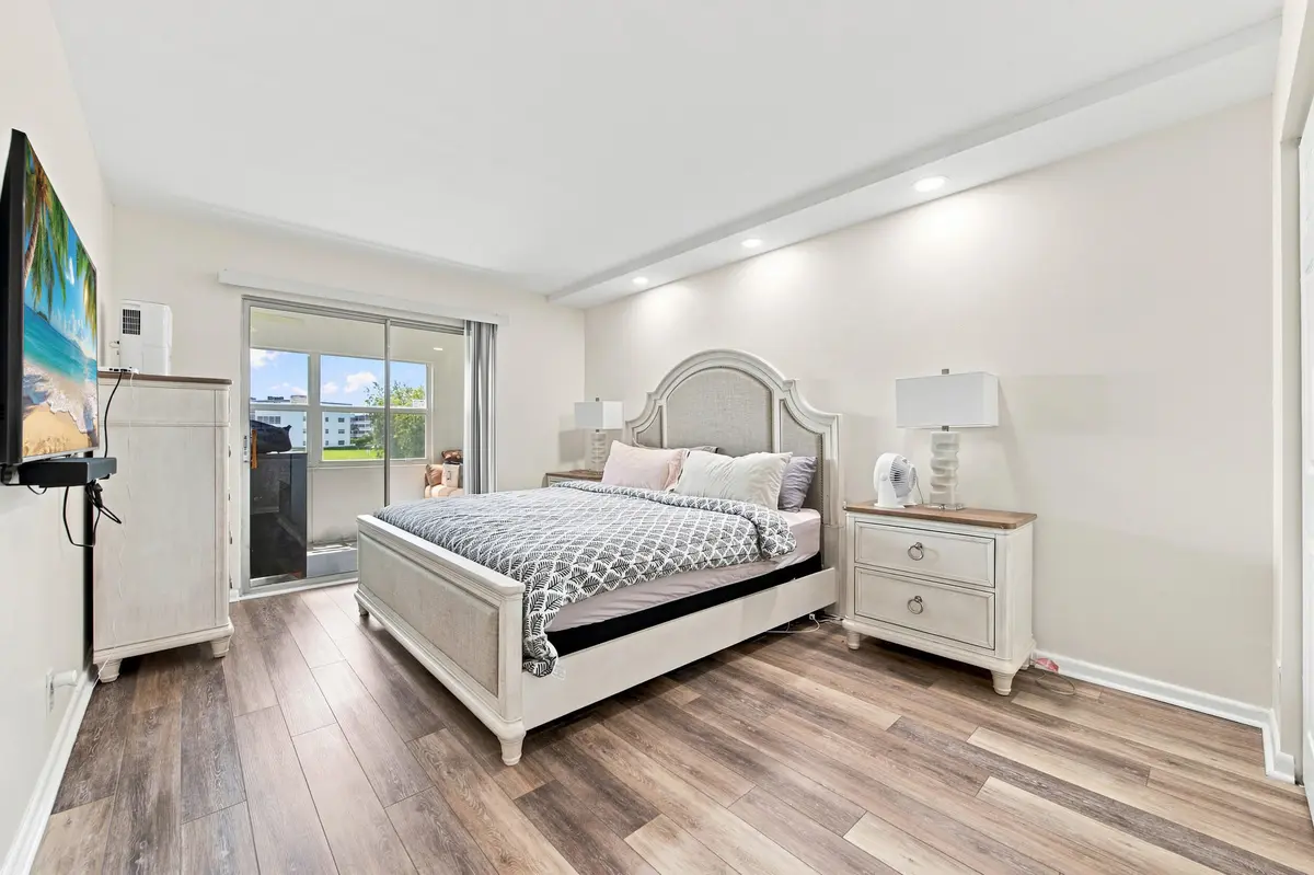 Primary Bedroom 1 at 2069 Guildford D, Boca Raton