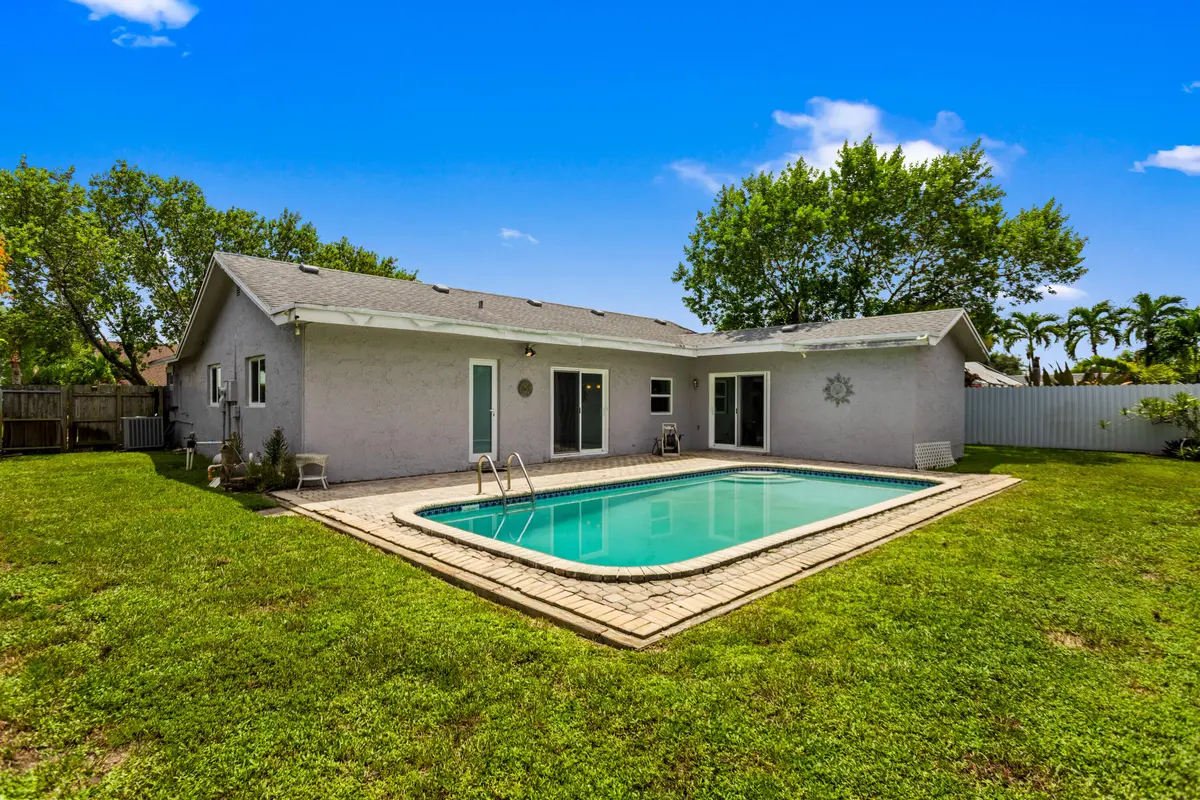 585A7684 at 8621 NW 3RD Street, Pembroke Pines