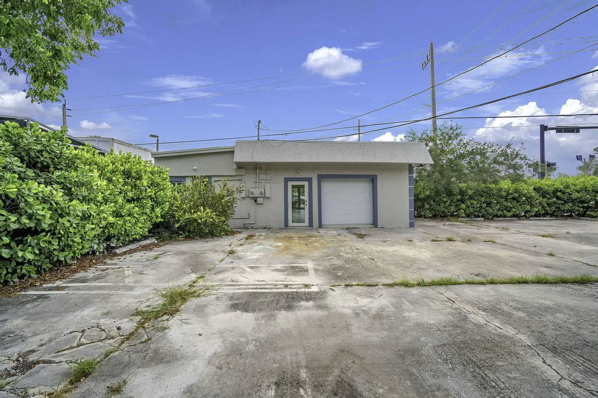 Garage at 3311 N DIXIE, Pompano Beach