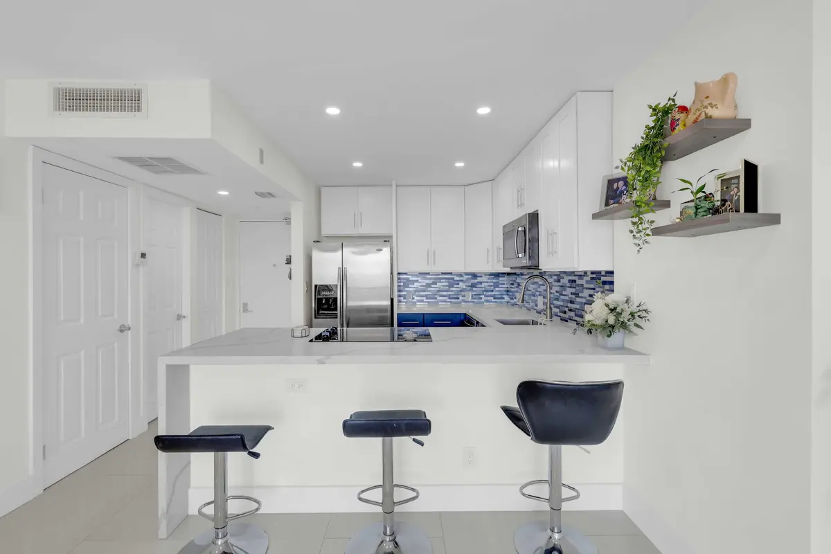 20335 W Country Club Drive 2107 - 15 at 20335 W Country Club Drive 2107, Aventura
