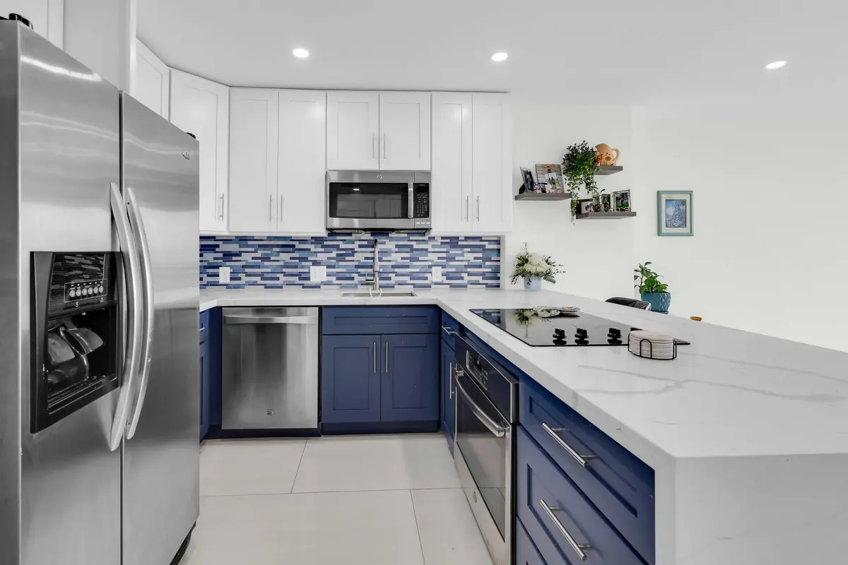 20335 W Country Club Drive 2107 - 12 at 20335 W Country Club Drive 2107, Aventura
