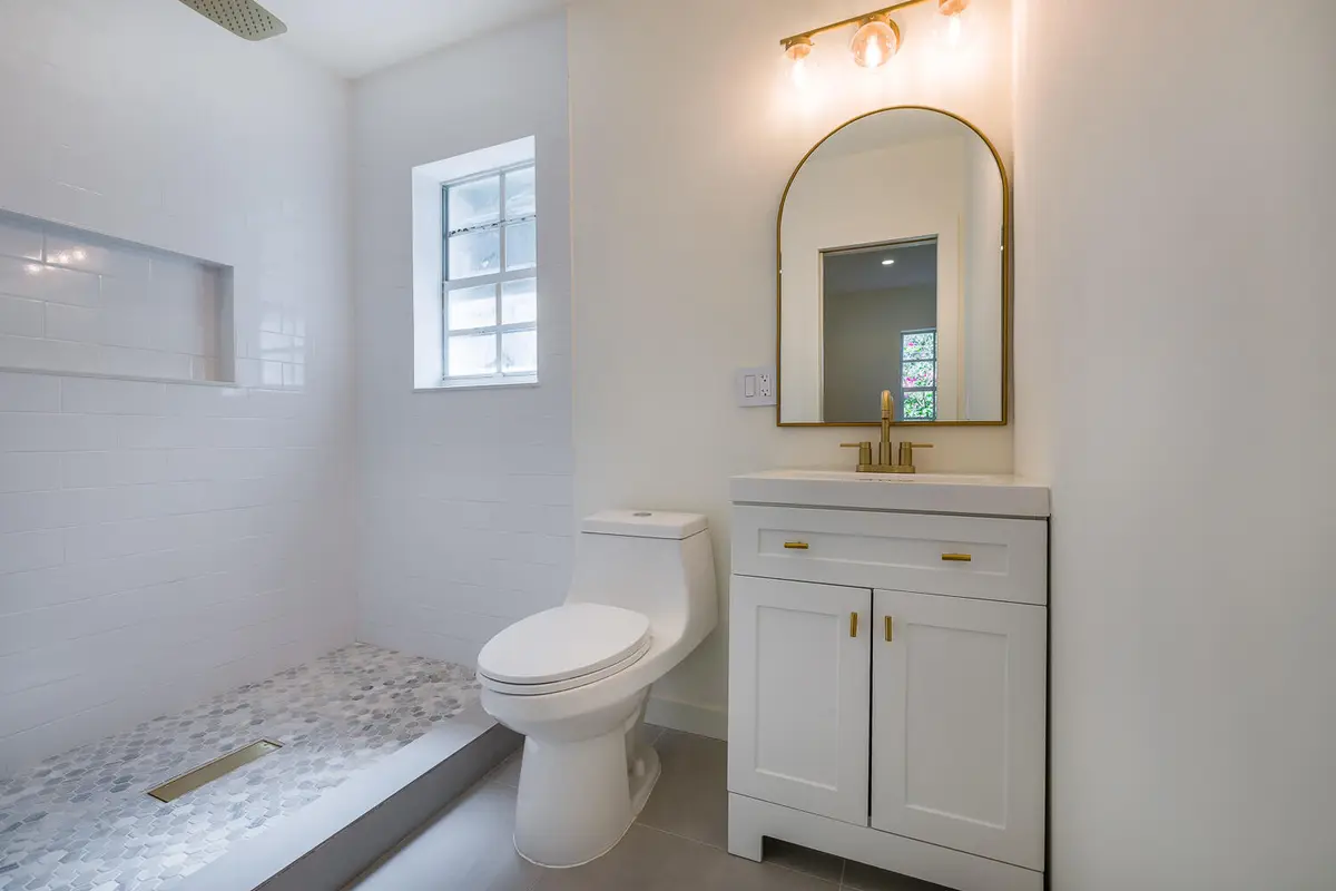 22 169 13 at 20 NE 169TH Street 1-2, North Miami Beach