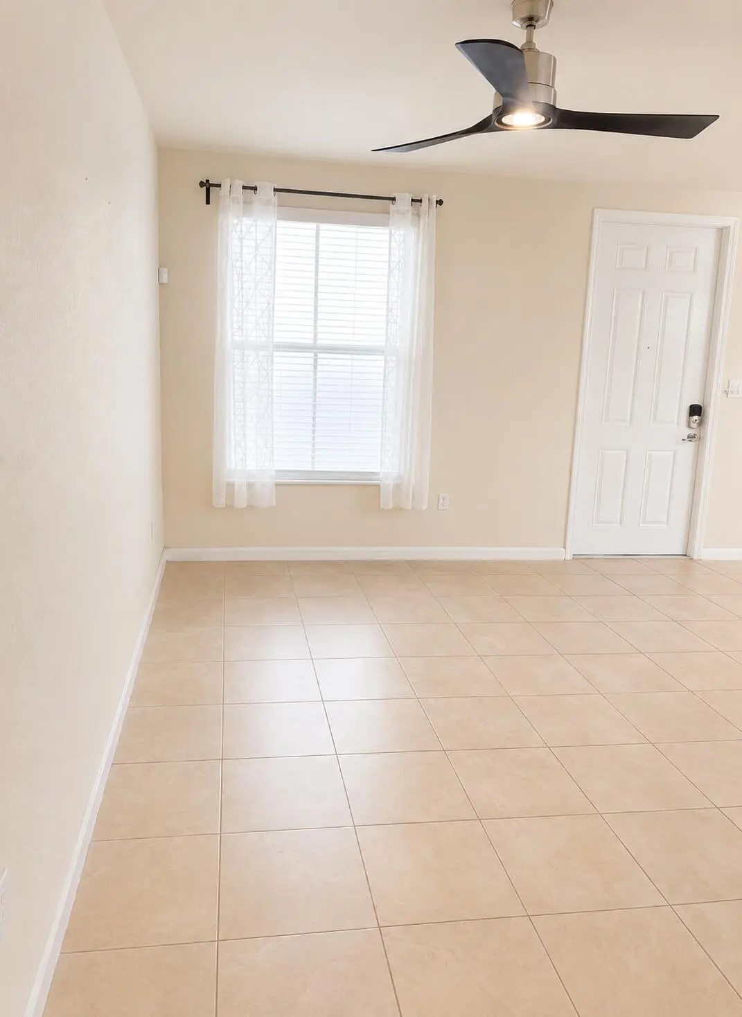 living room at 4778 MONARCH Way, Coconut Creek