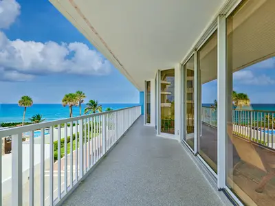 3211 S Ocean Boulevard 403, Highland Beach – Condominium for sale