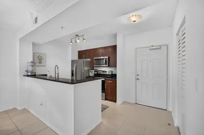 4905 Midtown Lane 2211, Palm Beach Gardens – Condominium for sale