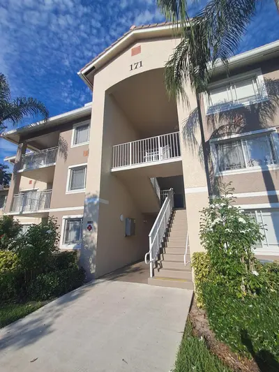 171 SW PALM Drive 203, Port St. Lucie – Condominium for rent