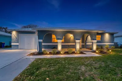 2268 NE 16th Court, Jensen Beach – Single Family Residence for sale