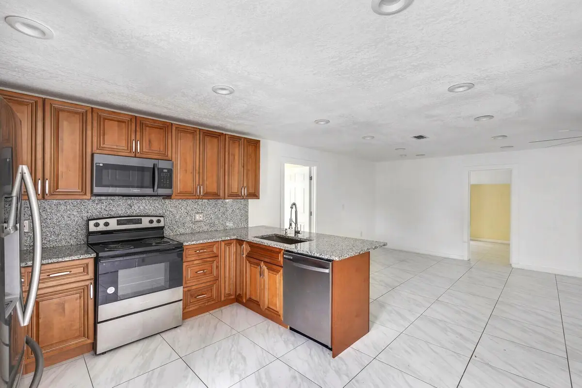 SS Appliances at 4389 BELLEWOOD Street, Palm Beach Gardens