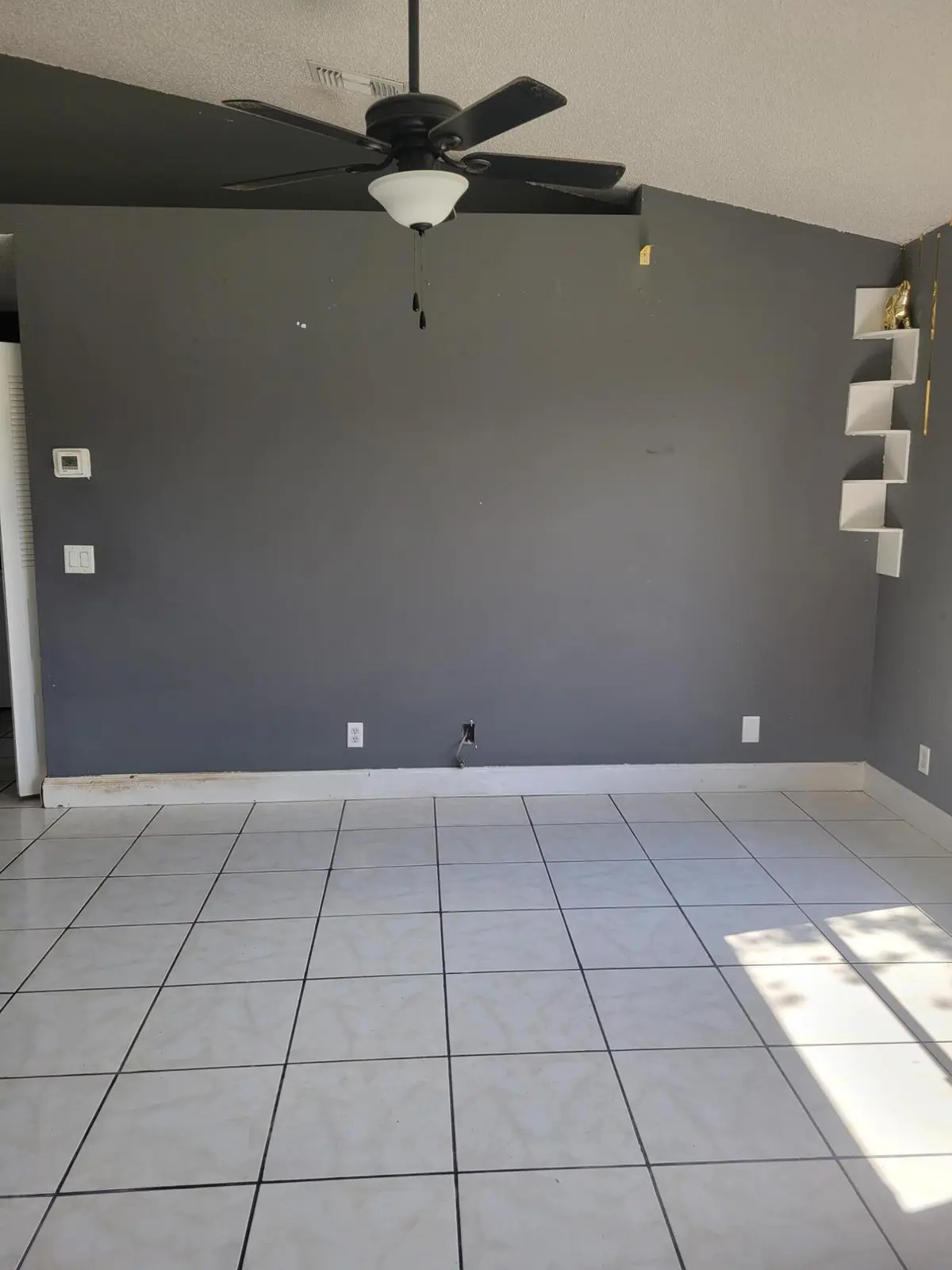 Living room at 2837 STONEWAY Lane D, Fort Pierce