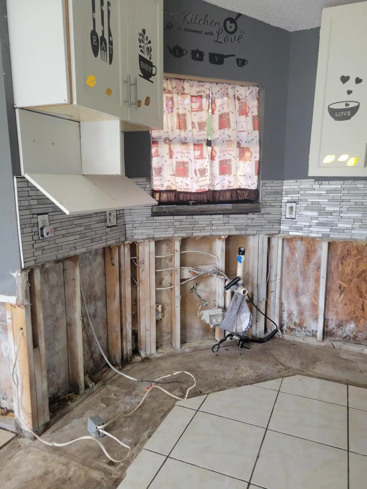 Closer view of Kitchen at 2837 STONEWAY Lane D, Fort Pierce