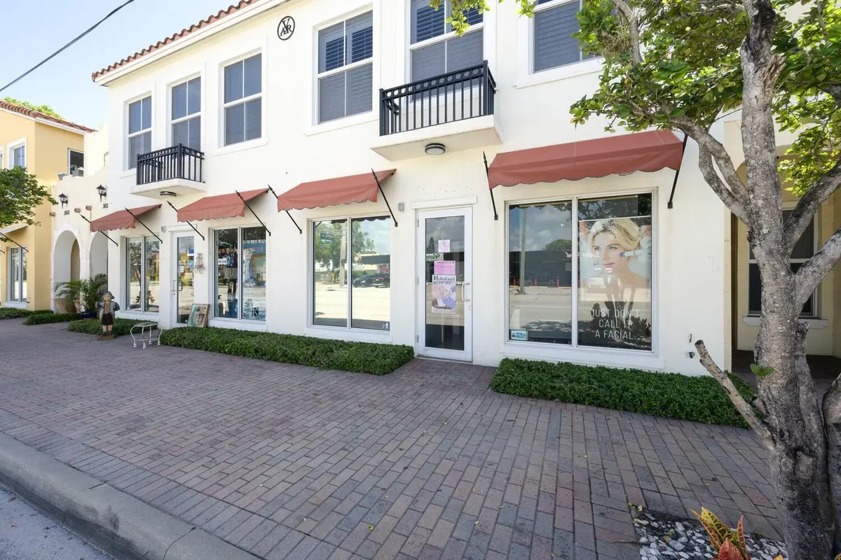 3604 S Dixie Hwy Unit at 3604 S Dixie Highway 120, West Palm Beach