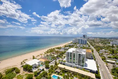 111 Briny Avenue 27-12, Pompano Beach – Condominium for sale