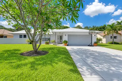 4270 NW 9th Street, Delray Beach – Single Family Residence for sale