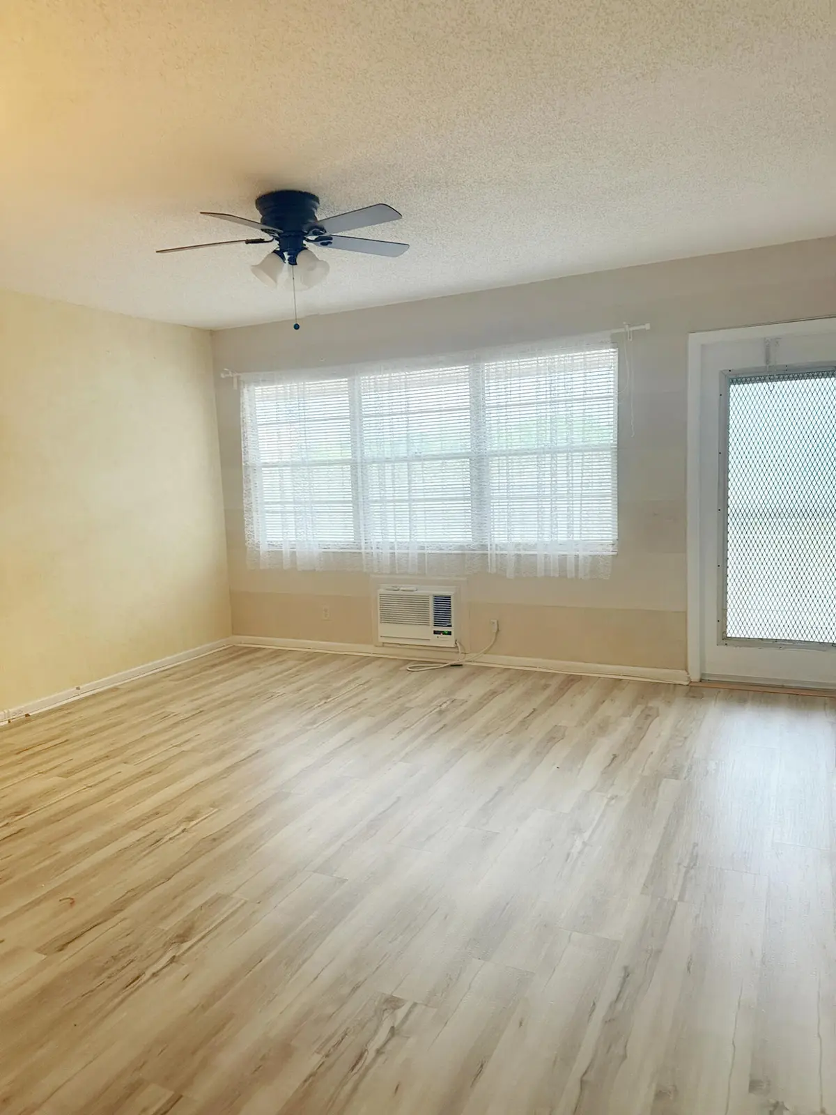 living 2 at 161 VENTNOR J Drive 161, Deerfield Beach
