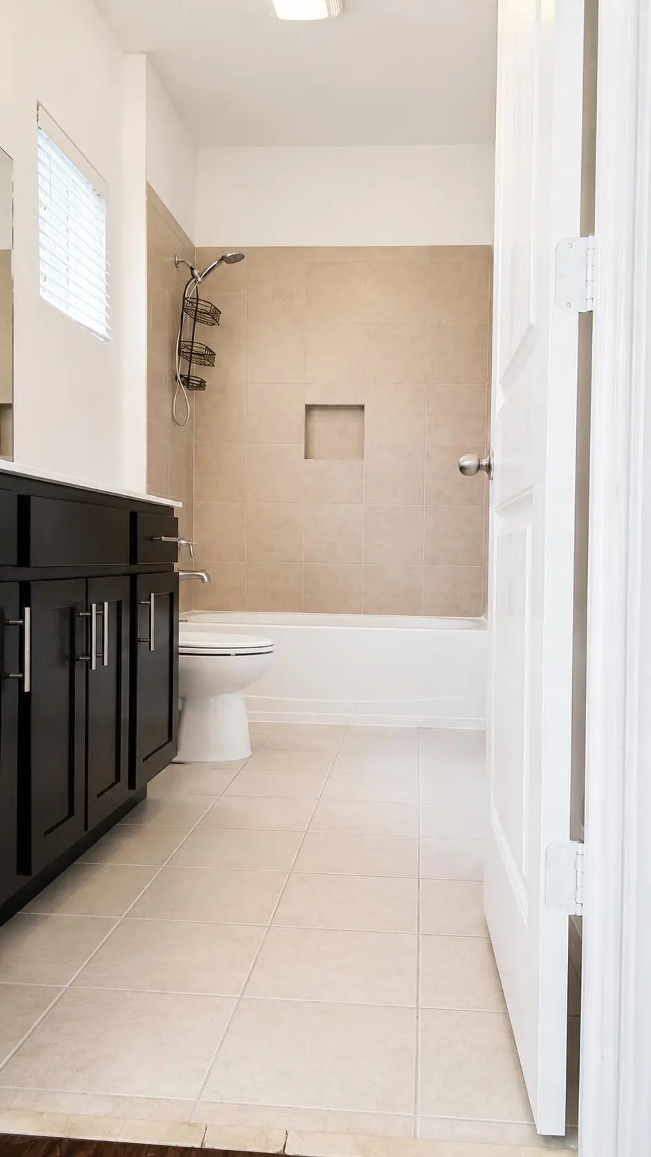 JACK&JILL BATH at 1190 Paisley Court, Lake Worth Beach