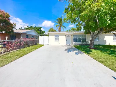 4845 Andros Drive, West Palm Beach – Single Family Residence for sale