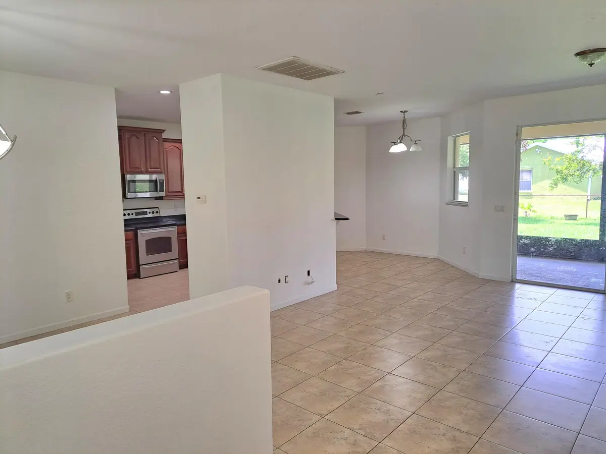g1 at 2262 SE Glover Street, Port St. Lucie