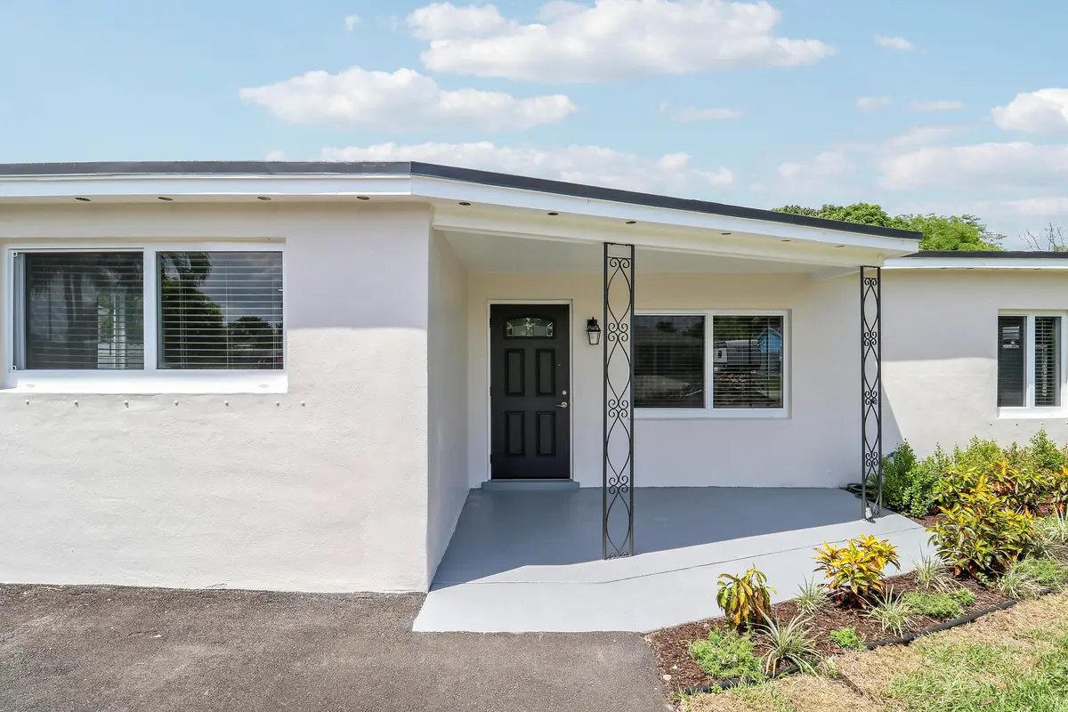 House 3-29 at 4785 Clinton Boulevard, Lake Worth