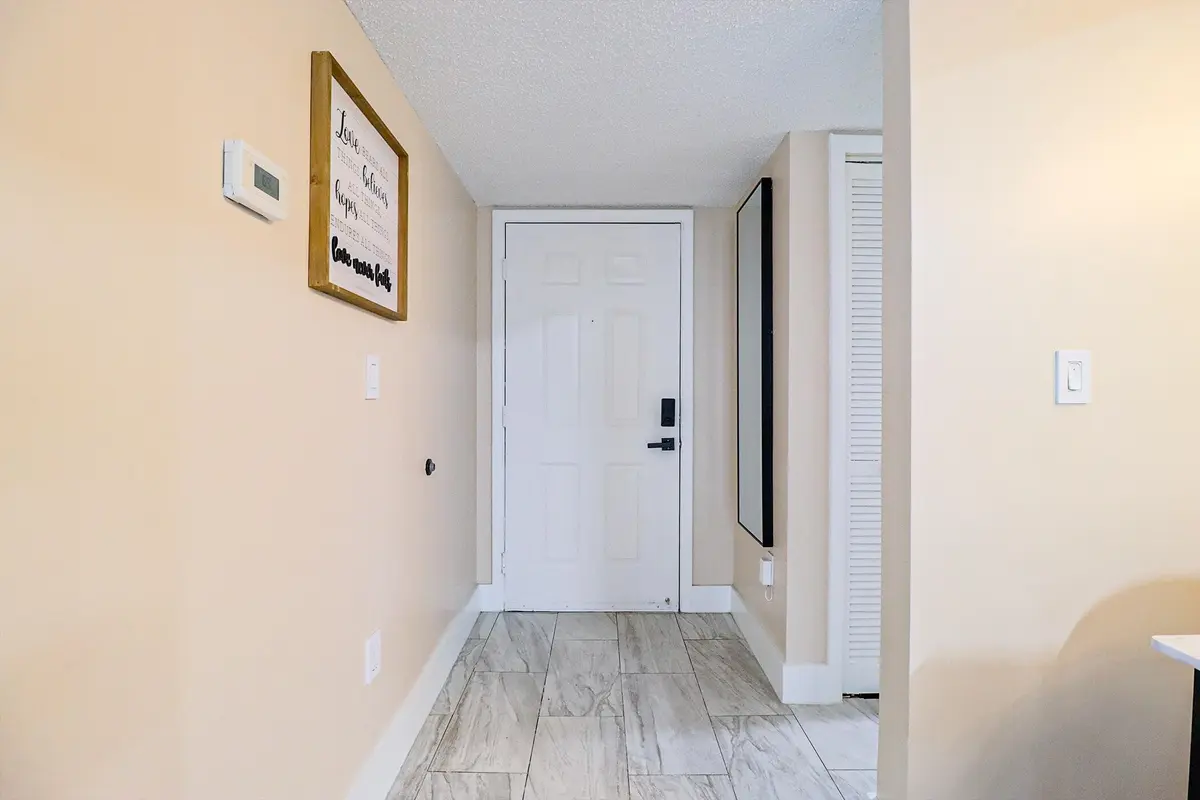 450 Palm #1 at 450 PALM Circle 106, Pembroke Pines
