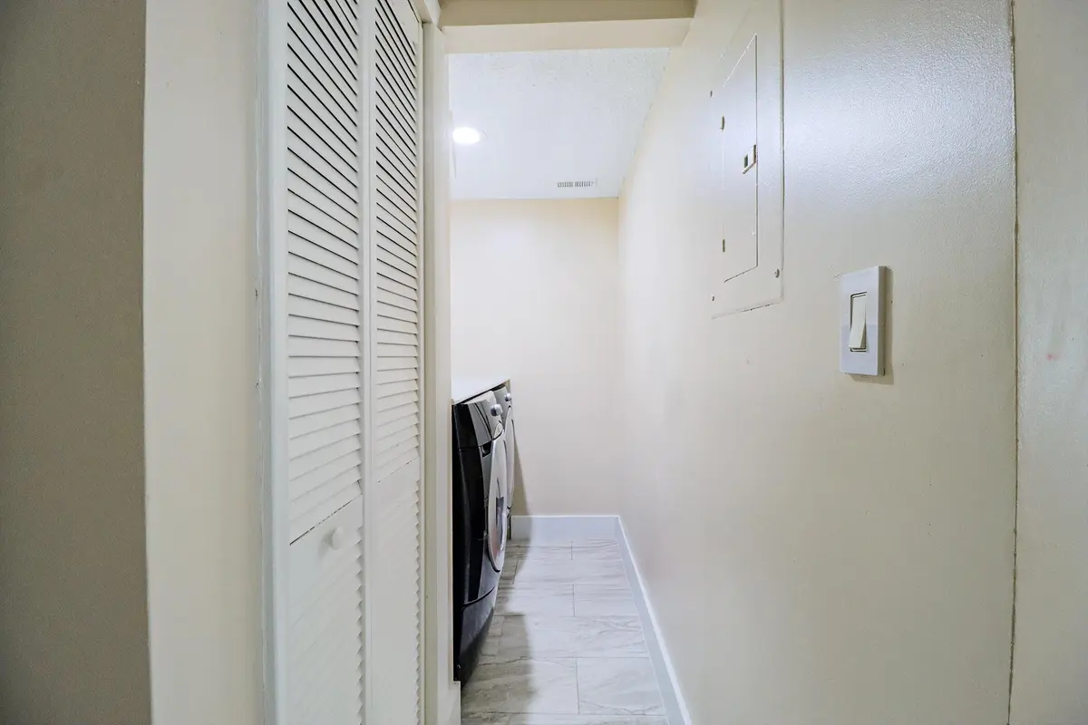 450 Palm #4 at 450 PALM Circle 106, Pembroke Pines