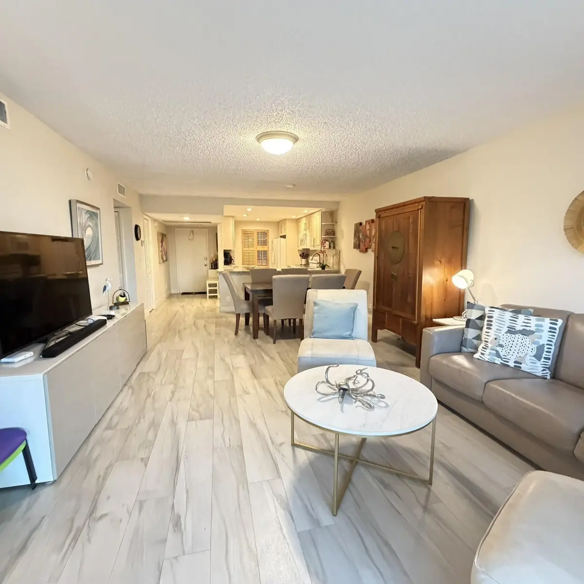 b70-311-nieves-group at 3800 OAKS CLUBHOUSE Drive 311, Pompano Beach