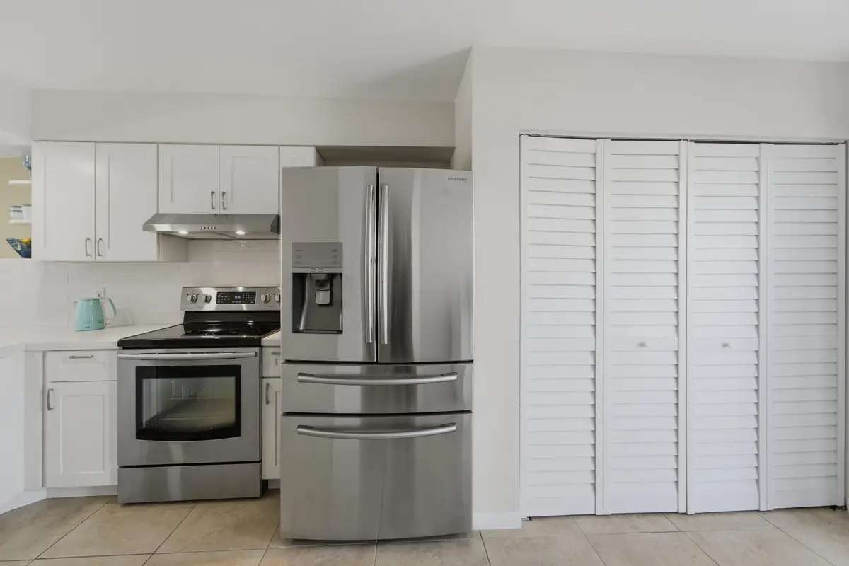 Kitchen at 6207 Riverwalk Lane 5, Jupiter