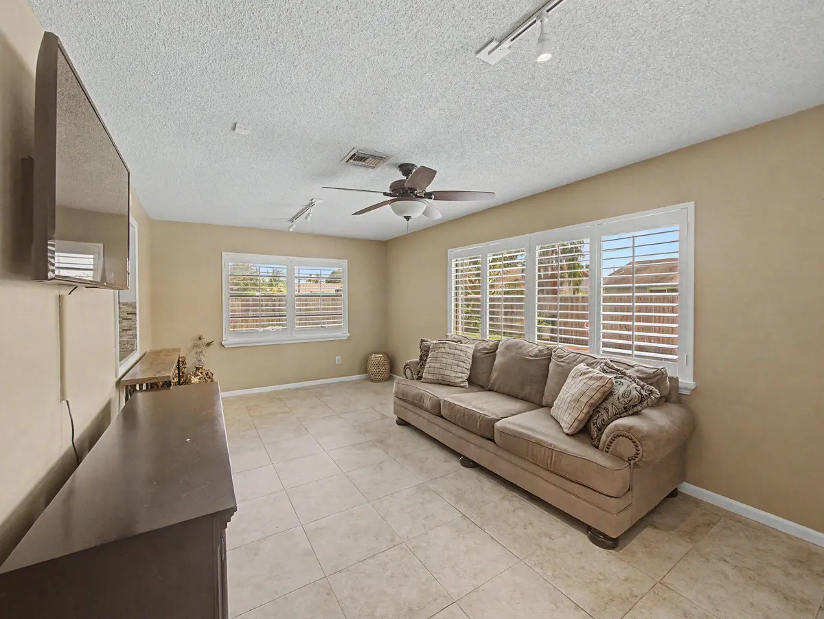 13-web-or-mls-010 at 3190 Starboard Drive, Lake Worth