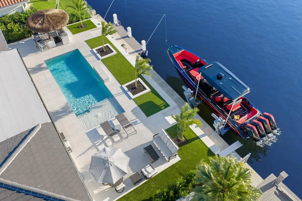 5641 Bayview Drive at 5641 Bayview Drive, Fort Lauderdale
