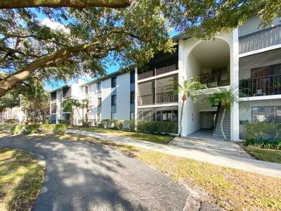 1015 GREEN PINE Boulevard C2, West Palm Beach – leased