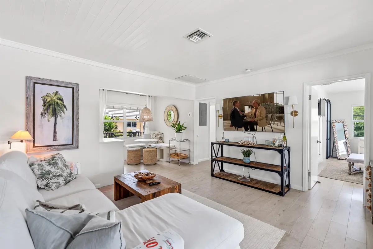 FAMILY_LEFT_DT at 1025 CASUARINA Road 7, Delray Beach