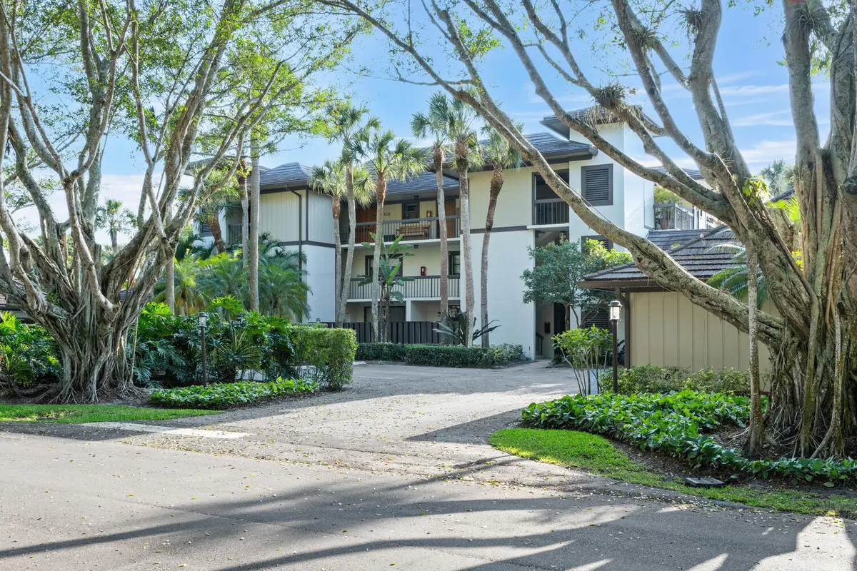 2785 Polo Island Dr Apt J301-large-071-0 at 2785 Polo Island Drive J301 Penthouse, Wellington