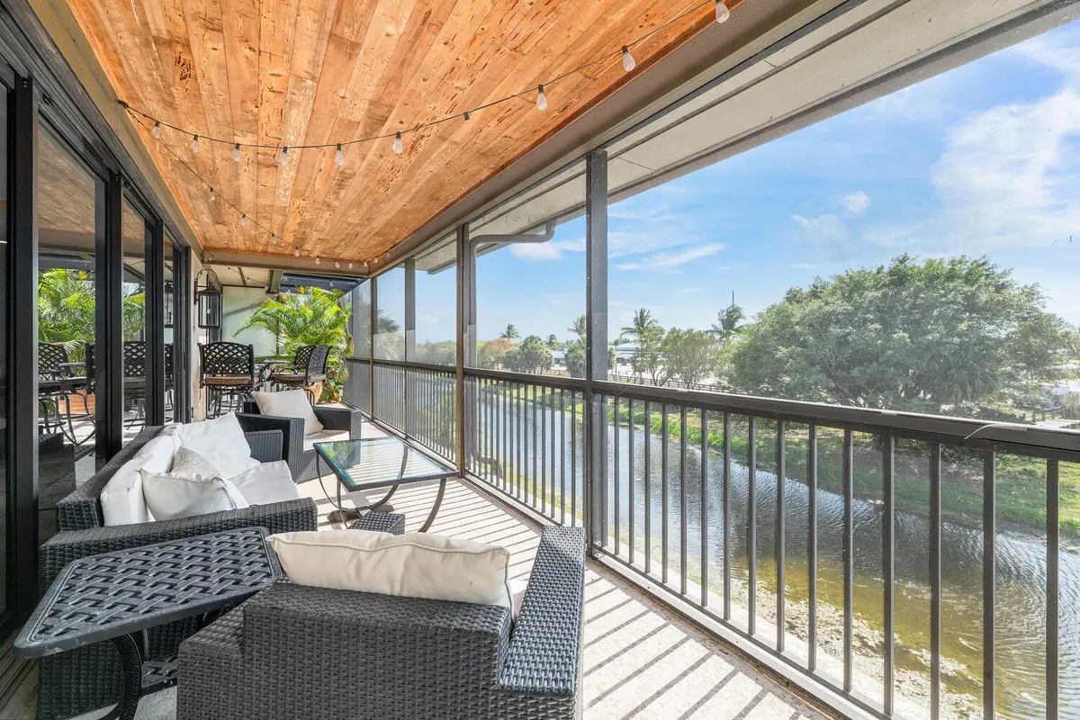 2785 Polo Island Dr Apt J301-large-067-0 at 2785 Polo Island Drive J301 Penthouse, Wellington