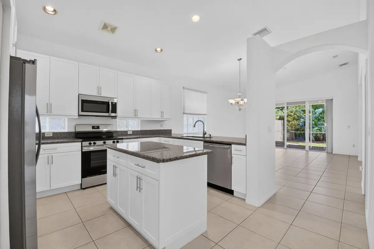 17-web-or-mls-DSC_8133 at 8107 BELLAFIORE Way, Boynton Beach