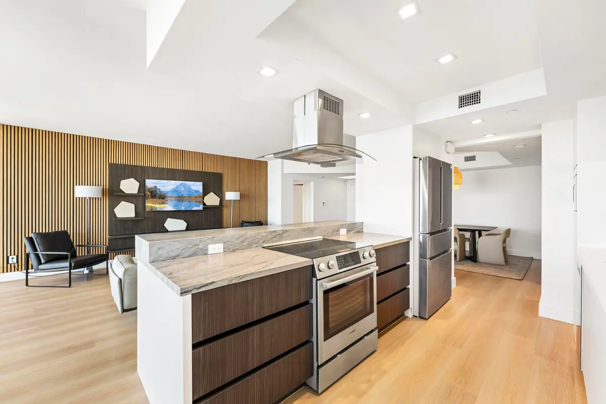 2000 Island Blvd #903A7R00863 at 2000 ISLAND Boulevard 903, Aventura