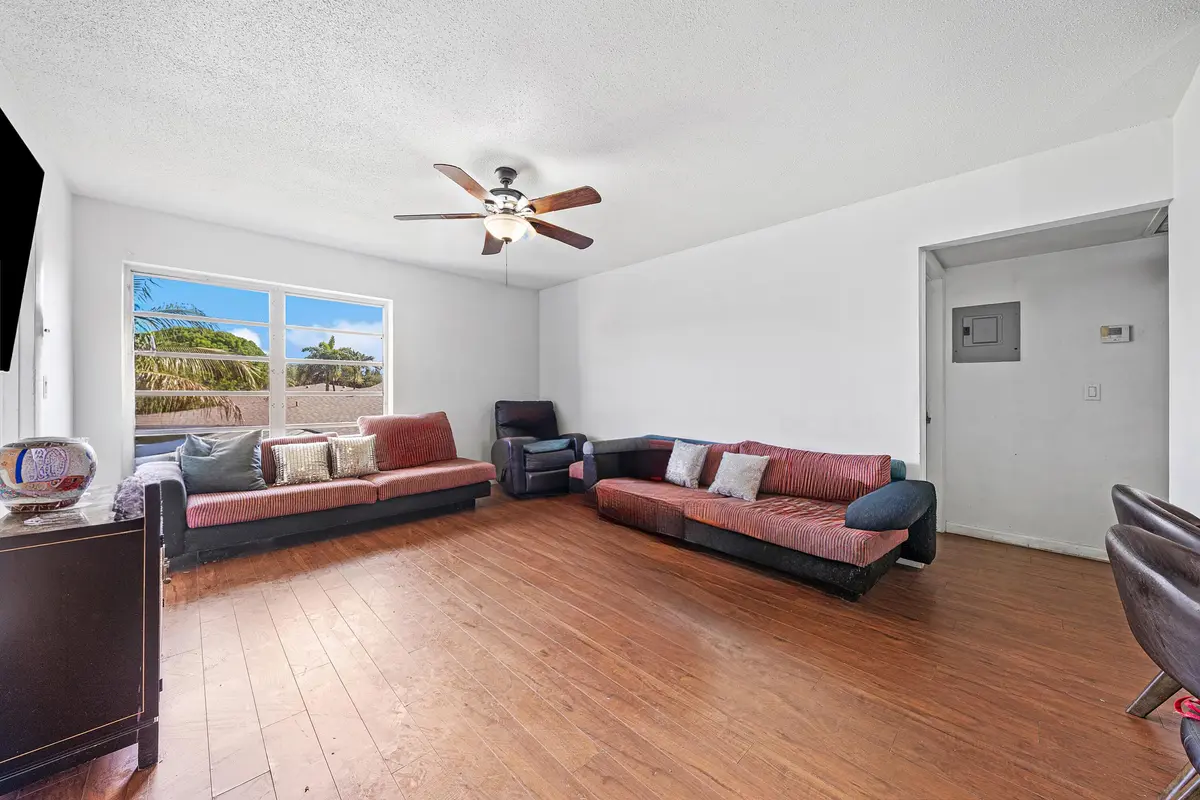 IMG_7046 at 315 CIRCLE Drive 201, Boynton Beach