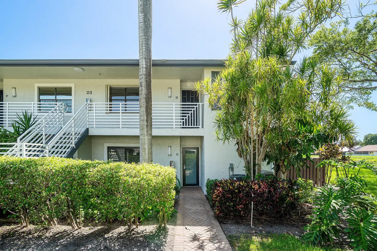 Front of Structure at 23 Southport Lane H, Boynton Beach