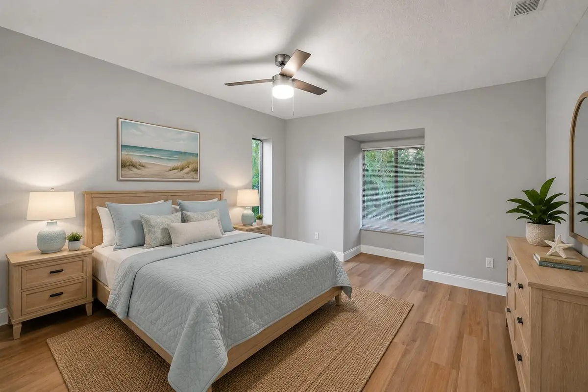 800 pl bedrom at 800 NW Fork Road 10-8, Stuart