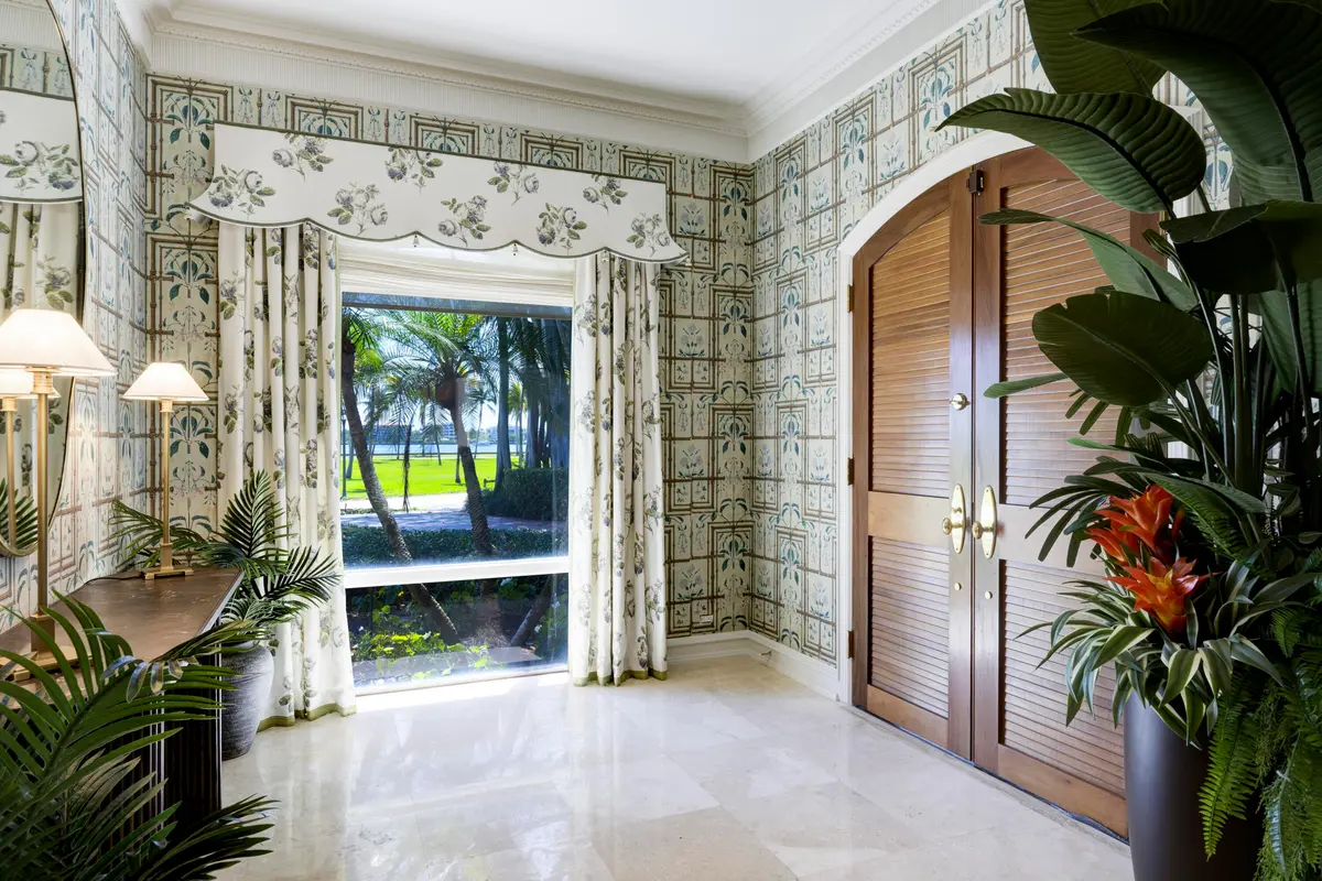 Foyer 1 at 1125 N Flagler Drive, West Palm Beach