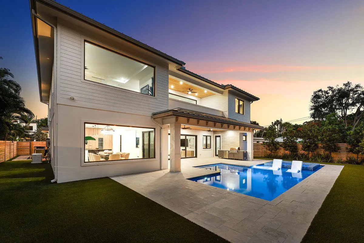 082-451Northwest7thAvenue at 451 NW 7th Avenue, Boca Raton