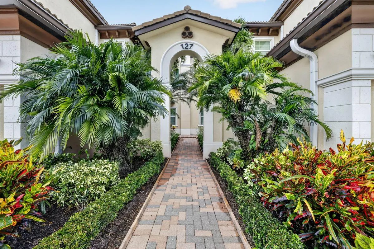 Building #127 at 127 Tresana Boulevard 61, Jupiter