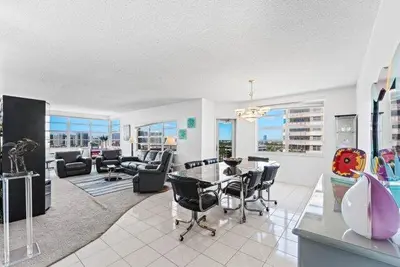 1980 S OCEAN Drive 18Q, Hallandale Beach – Condominium for sale
