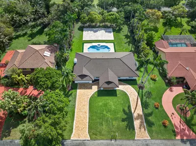 5510 W CASTLEGATE Avenue, Davie – leased