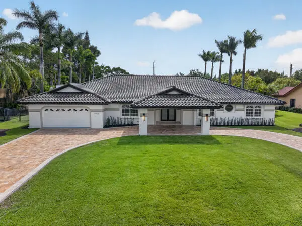 134203352286144517_134203352258576161_55 at 5510 W CASTLEGATE Avenue, Davie