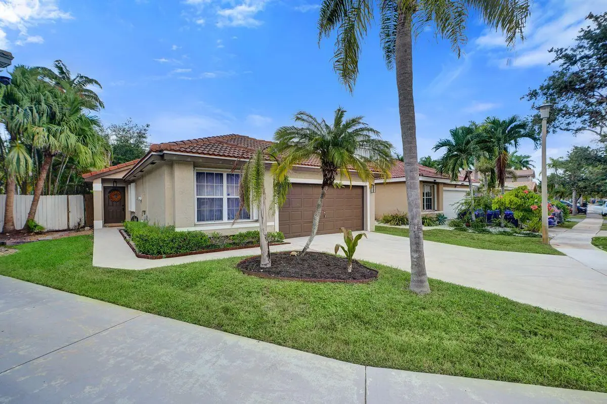 Front side at 1948 SW 177TH Avenue, Miramar