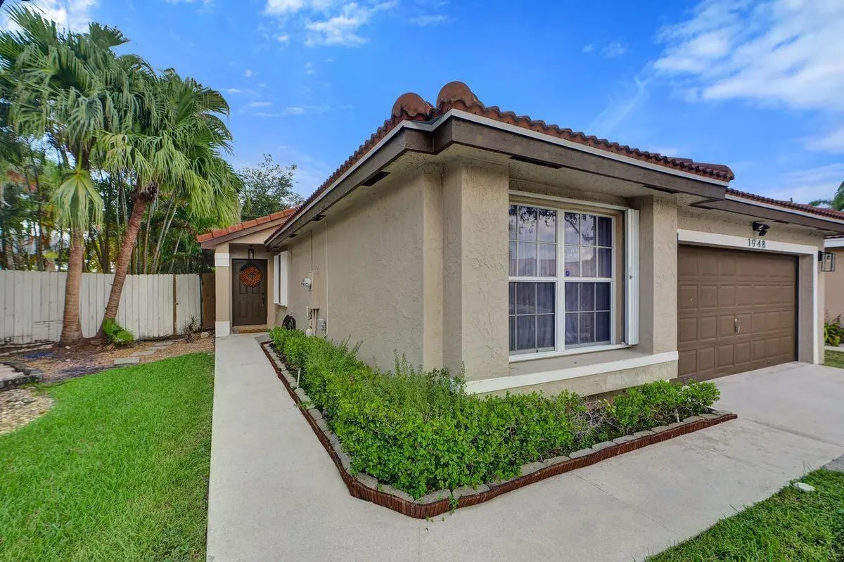 Walkway at 1948 SW 177TH Avenue, Miramar
