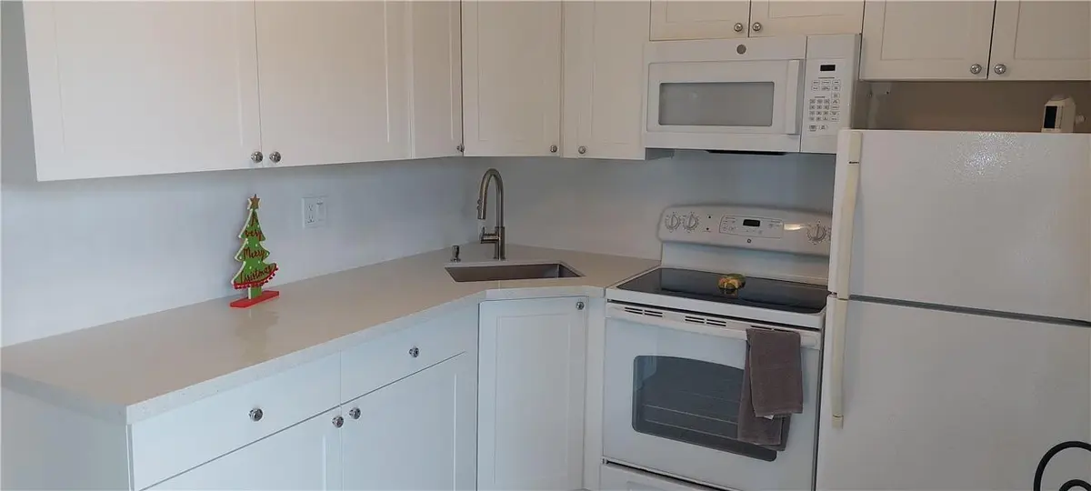 Photo 6 at 232 HIBISCUS Avenue 114, Lauderdale-By-The-Sea